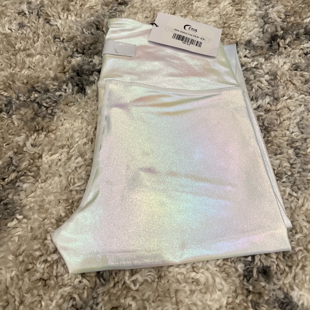 Zyia White Unicorn Luxe Leggings